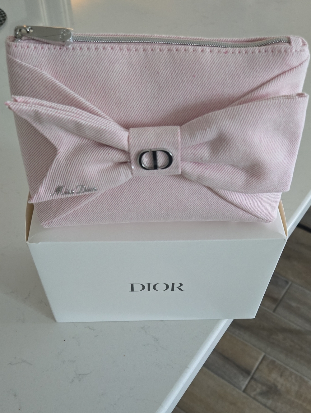 New In Box MISS DIOR Bow Pouch Bag Dior Pink Bow Ziper Pouch CD silver ☆Last One
